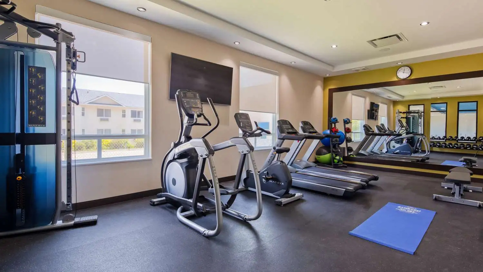 Best Western Plus Hinton Inn & Suites