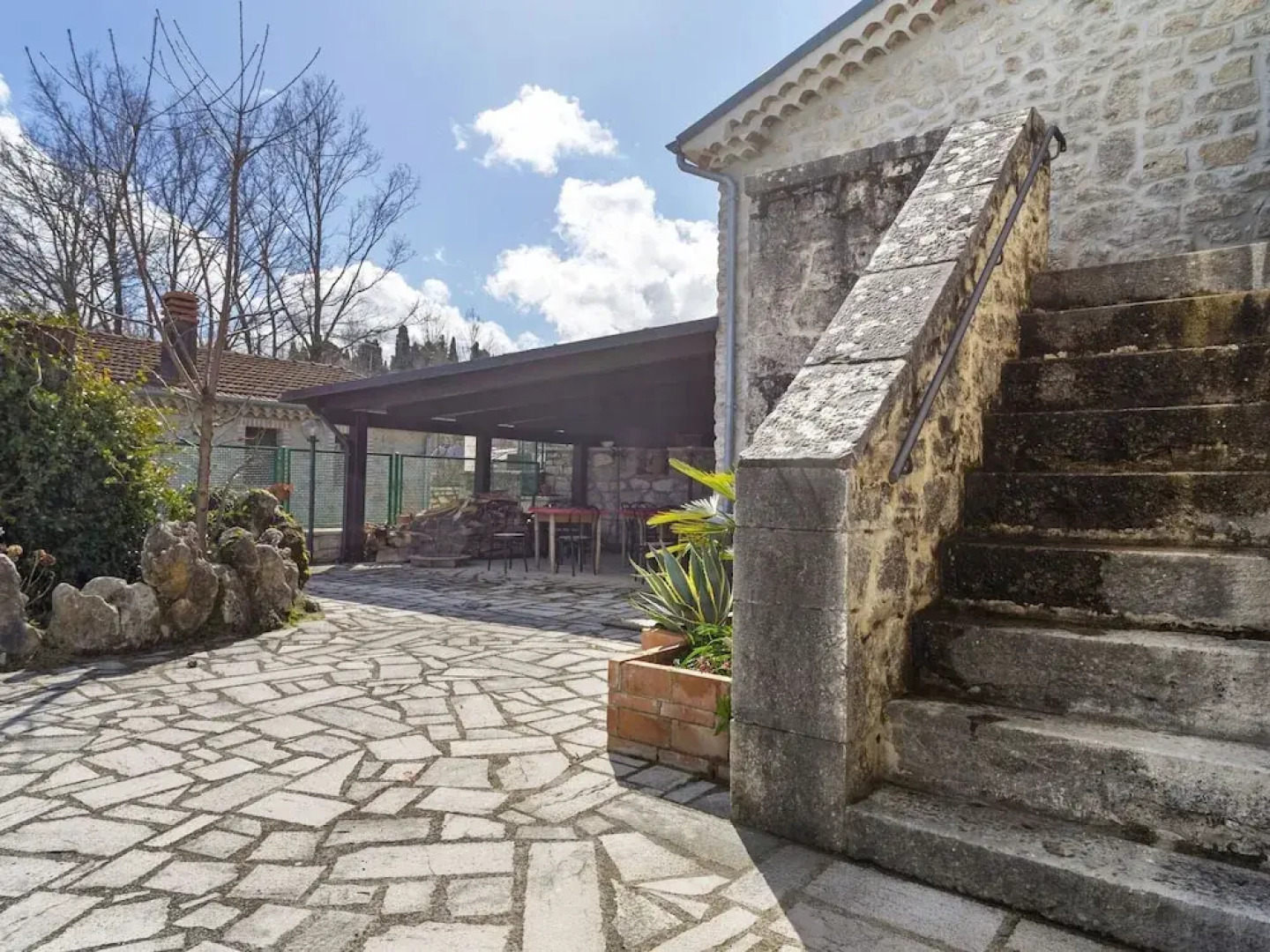 Secluded Holiday Home in Sepino With Balcony