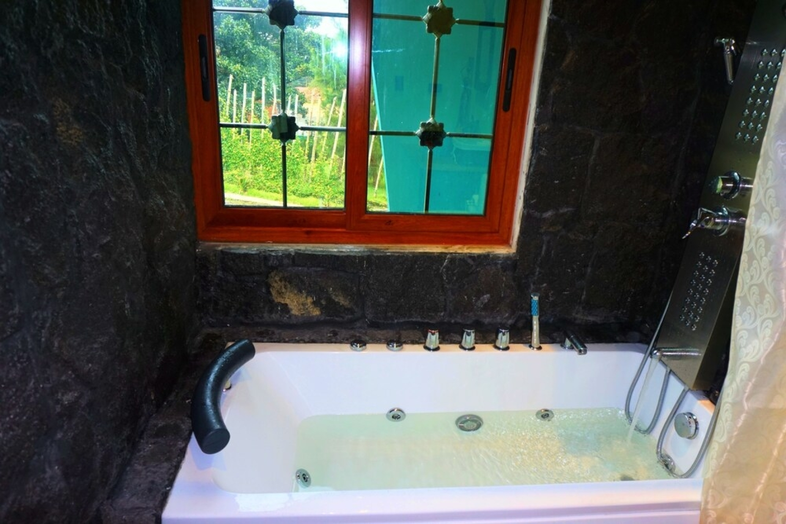 Casa Spa Room With Tub, spa Services With Turkish Bath, Exfoliations