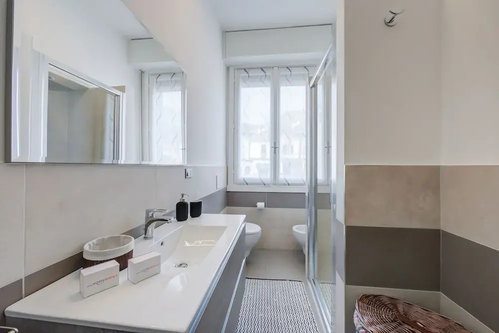 Sorriso Apartment Gardone Riviera Center, Gardone Riviera