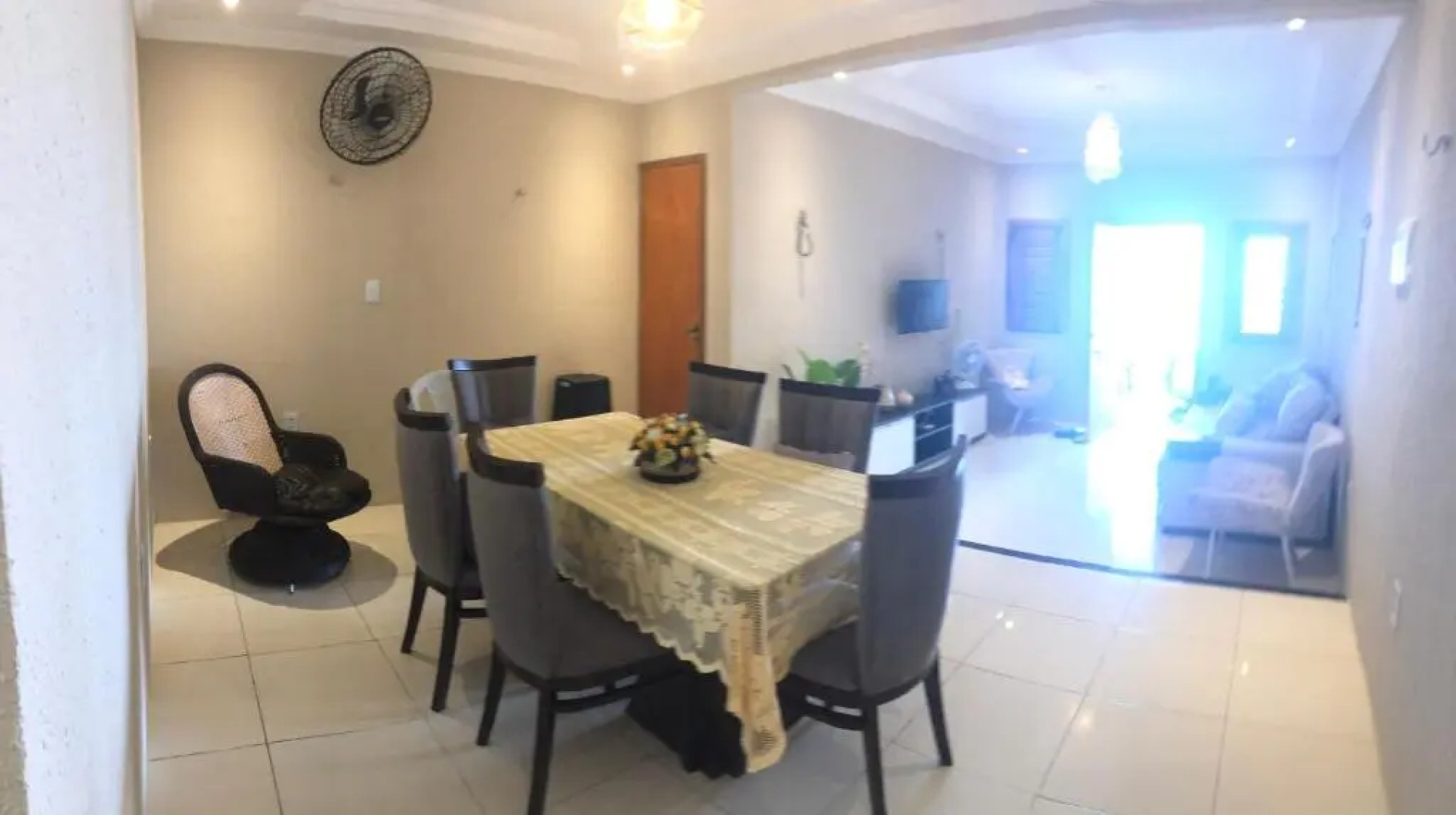 Feitosa's Beach House, Casa frente mar com capacidade para 6 pessoas estrutura completa com 2 suites