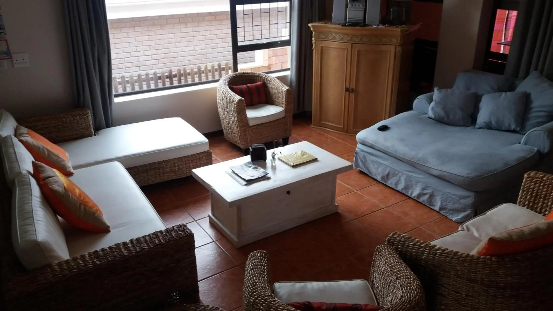 Pole Pole holiday home