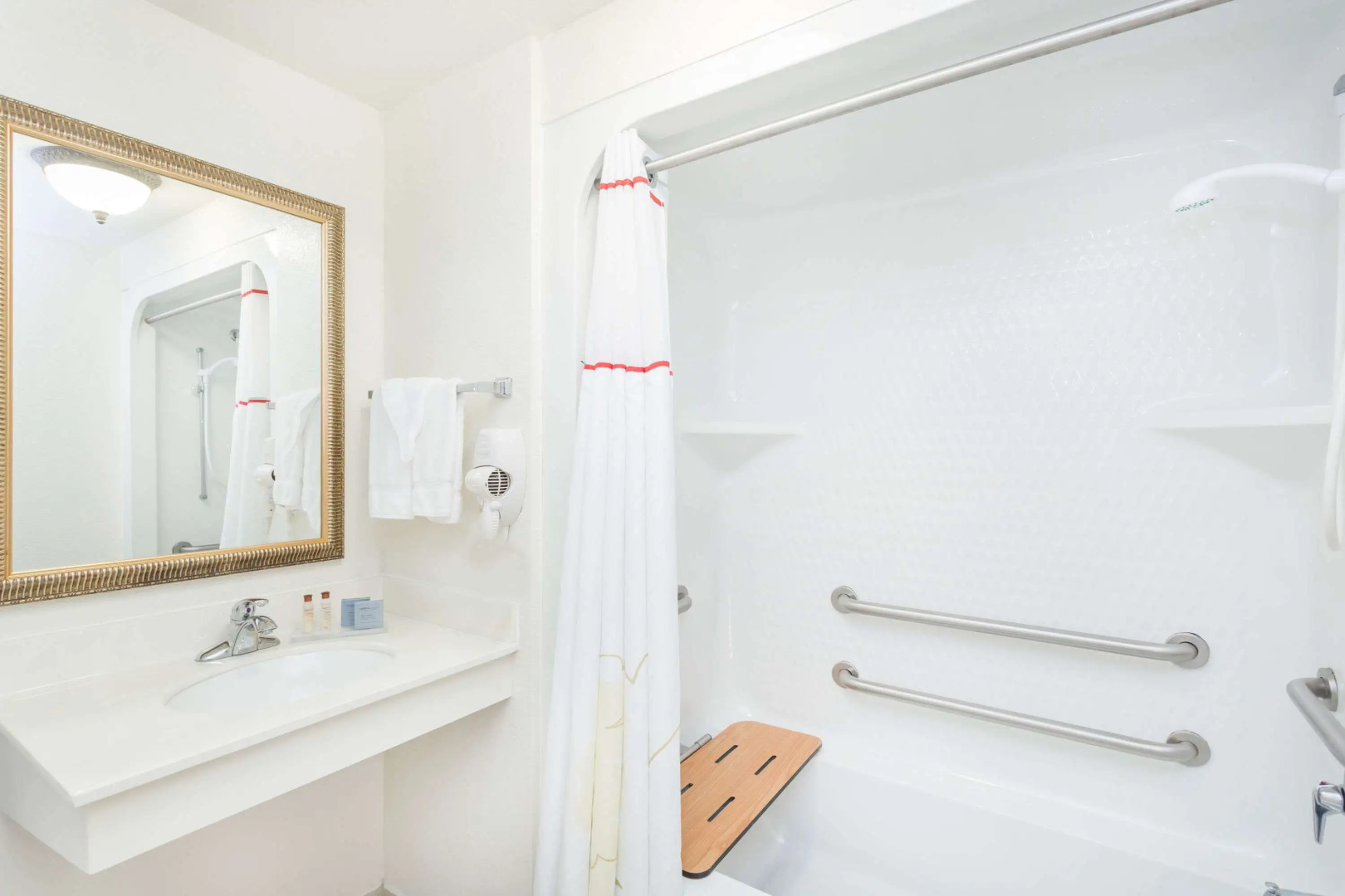 Hawthorn Extended Stay by Wyndham Panama City Beach