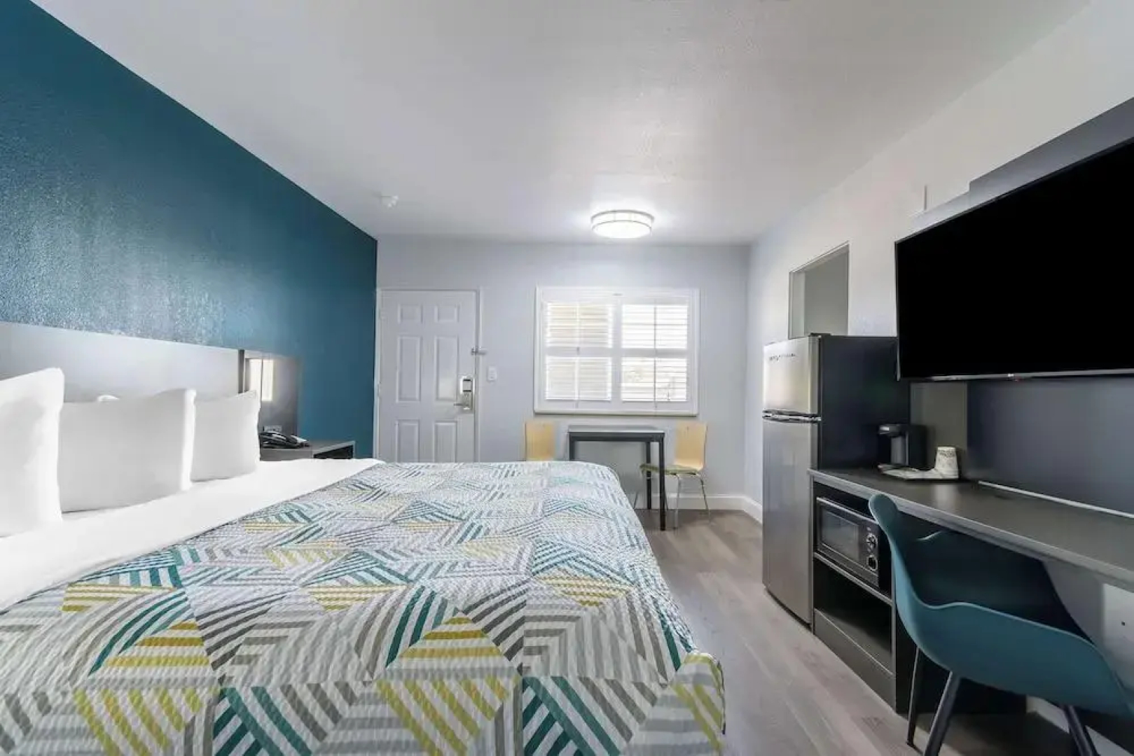 Studio 6 Suites Madera, California - Yosemite