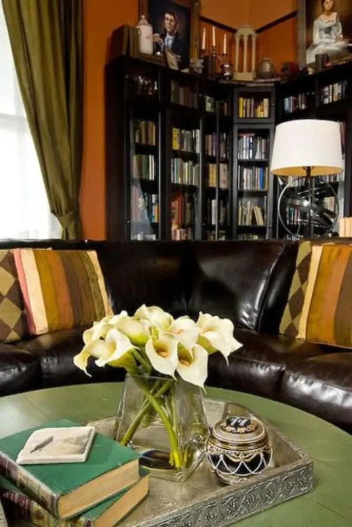 The Reynolds Mansion