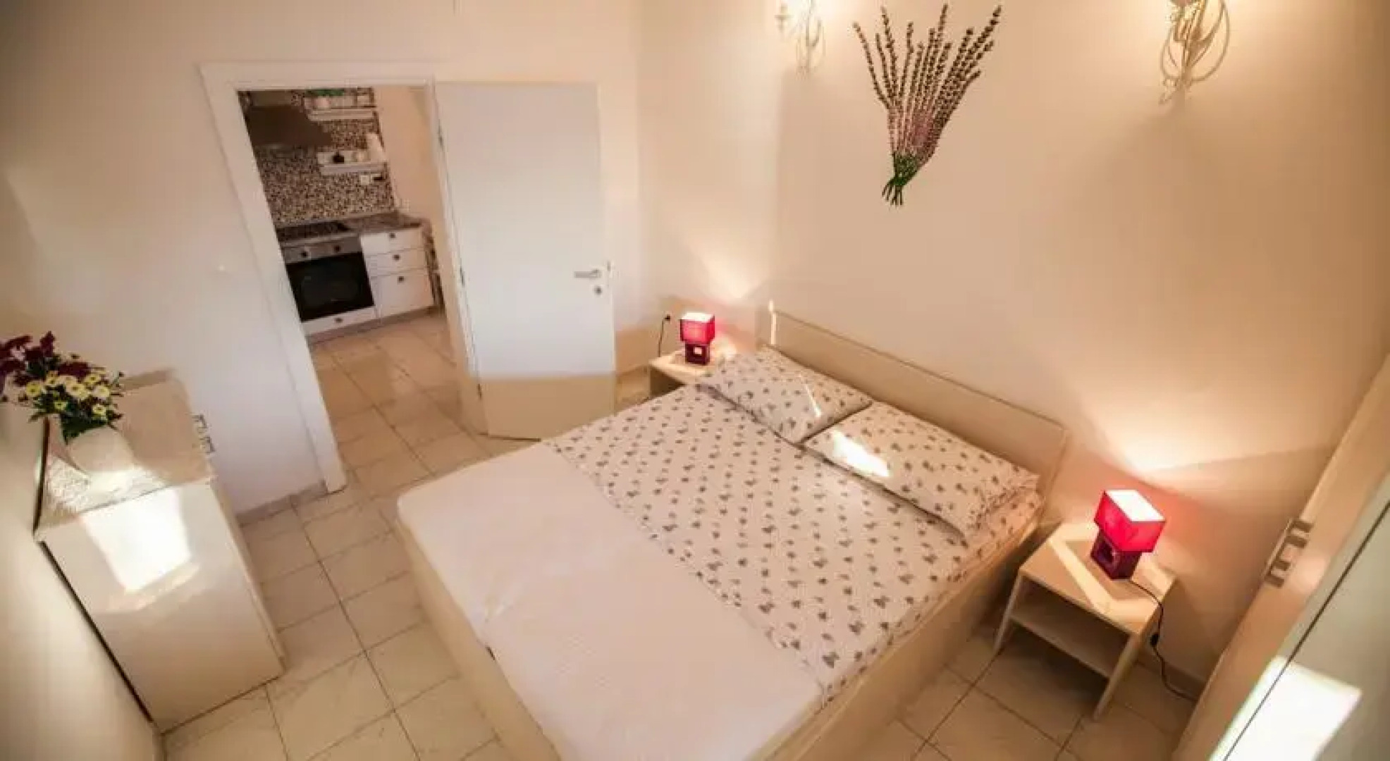 Beach Apartments Laura