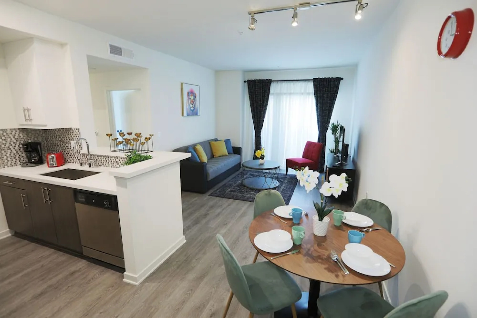 Hollywood Landmark Residences