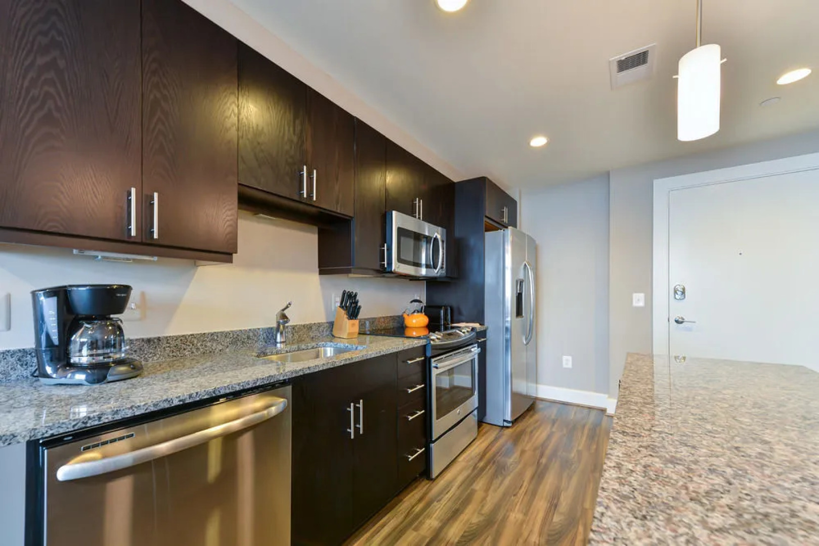 LRV Avant at Reston Town Center