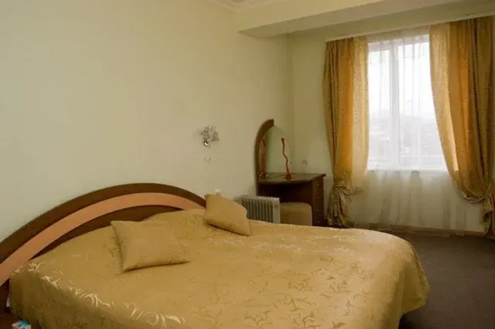 Heghnar Hotel Stepanakert