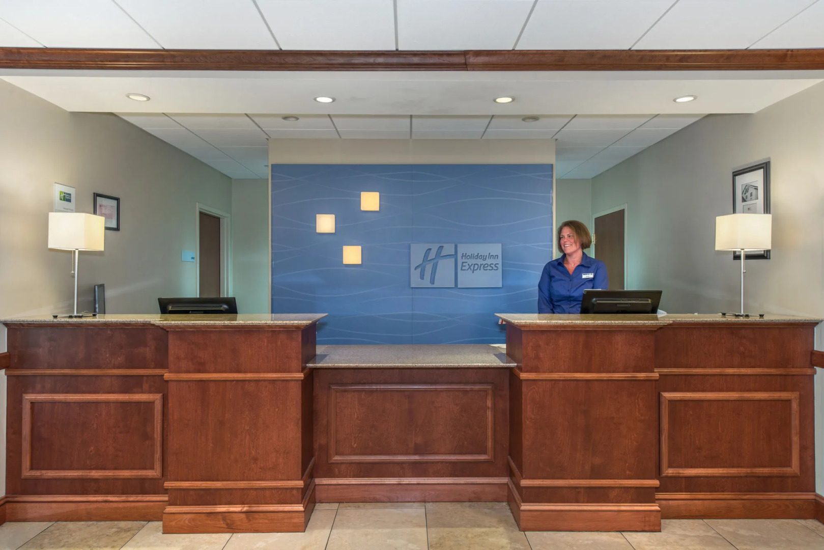 Holiday Inn Express Hotel & Suites Tilton - Lakes Region