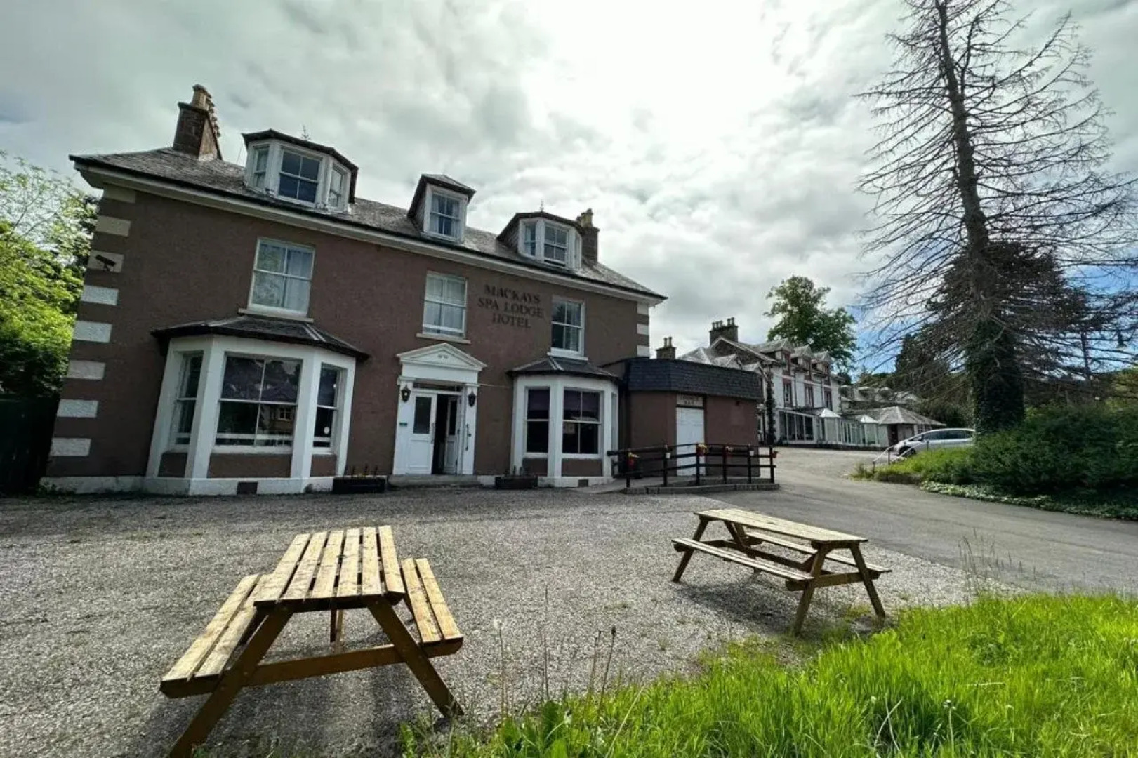 Mackay's Spa Lodge Hotel