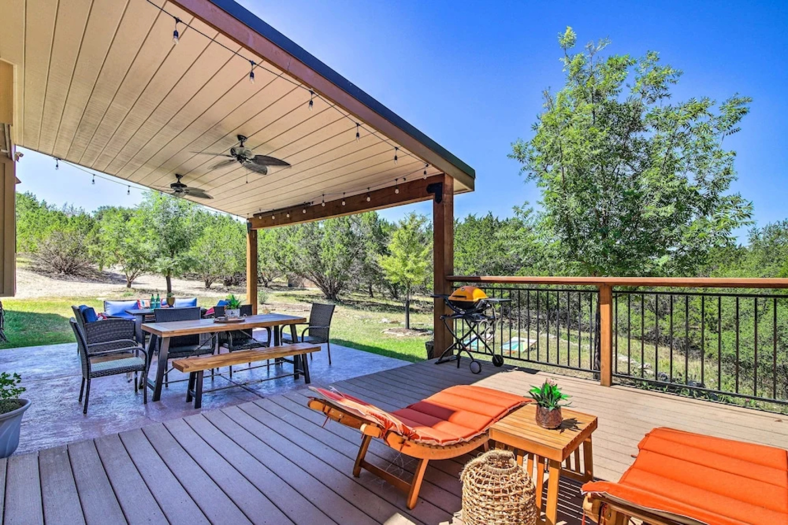 Updated Retreat With Game Room & Boat Ramp Access!