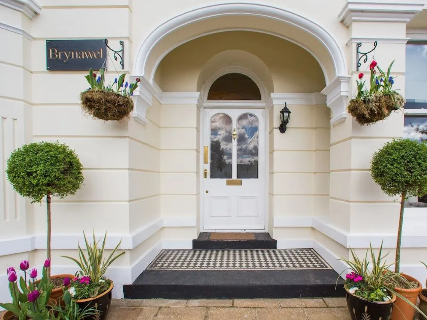 James Place @ Brynawel