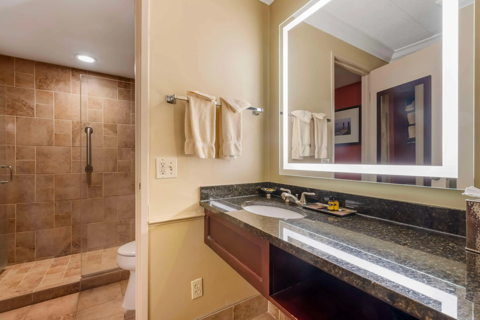 Best Western Plus White Bear Country Inn