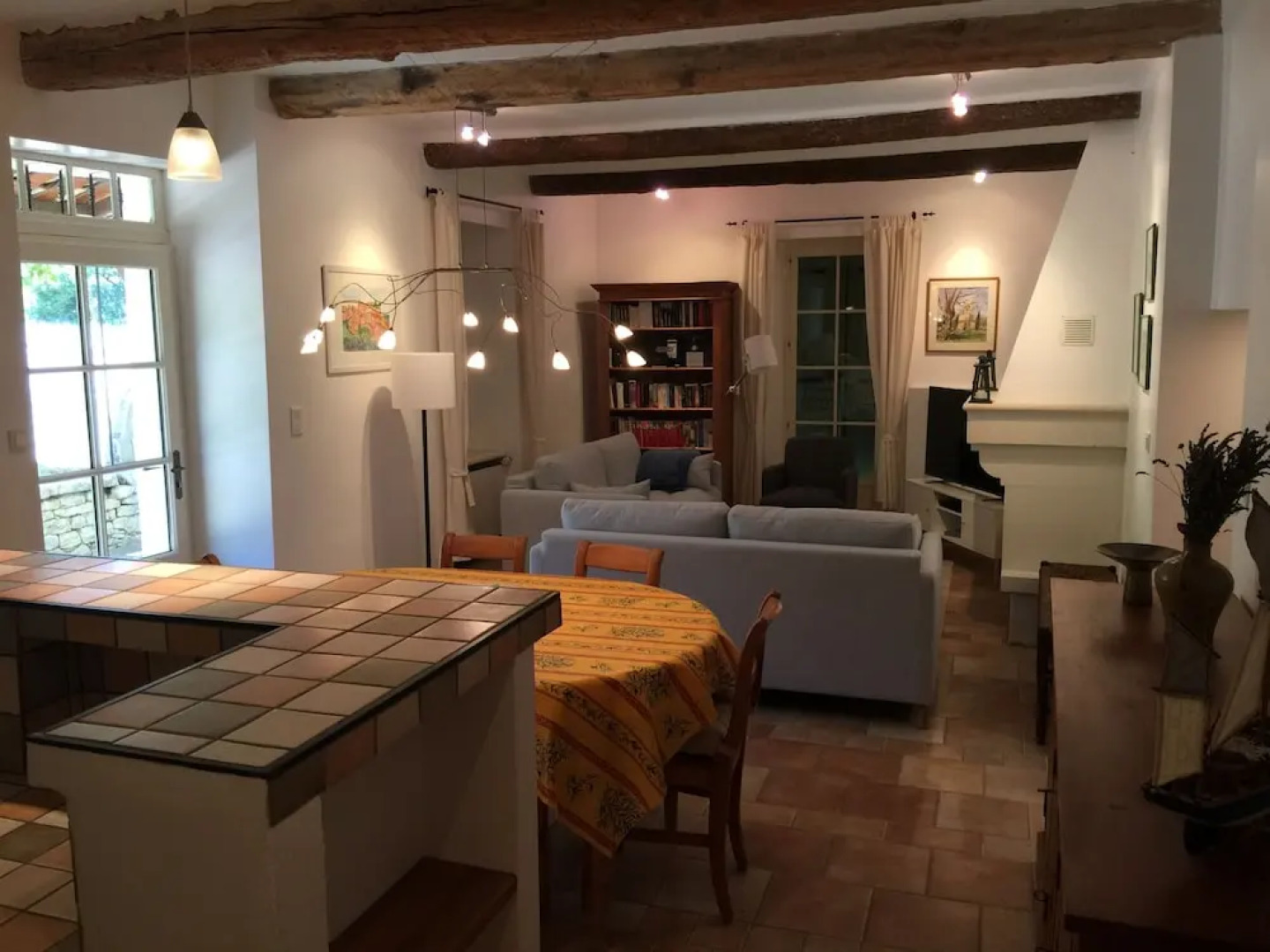 Bastide Casa Mira au domaine d' Esclatesang, 5 ha, Apt, parc du Luberon