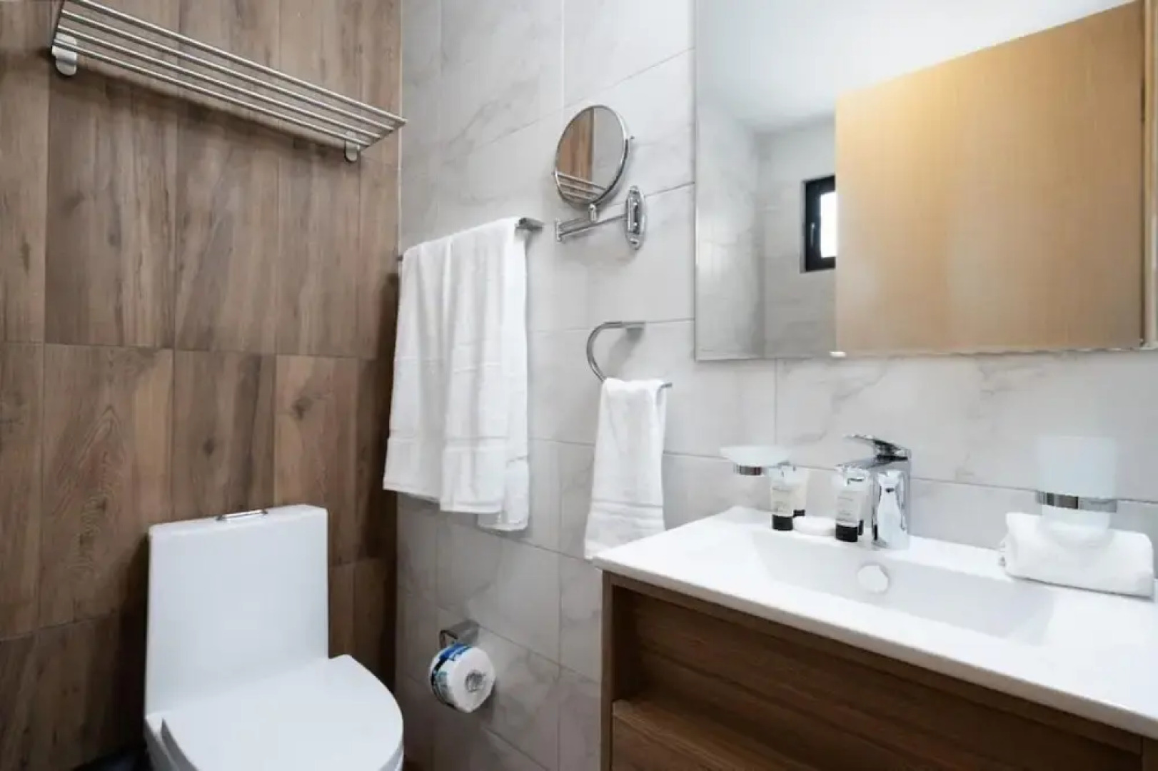 Breakfast Included - 2 Bedrooms - RL1 707