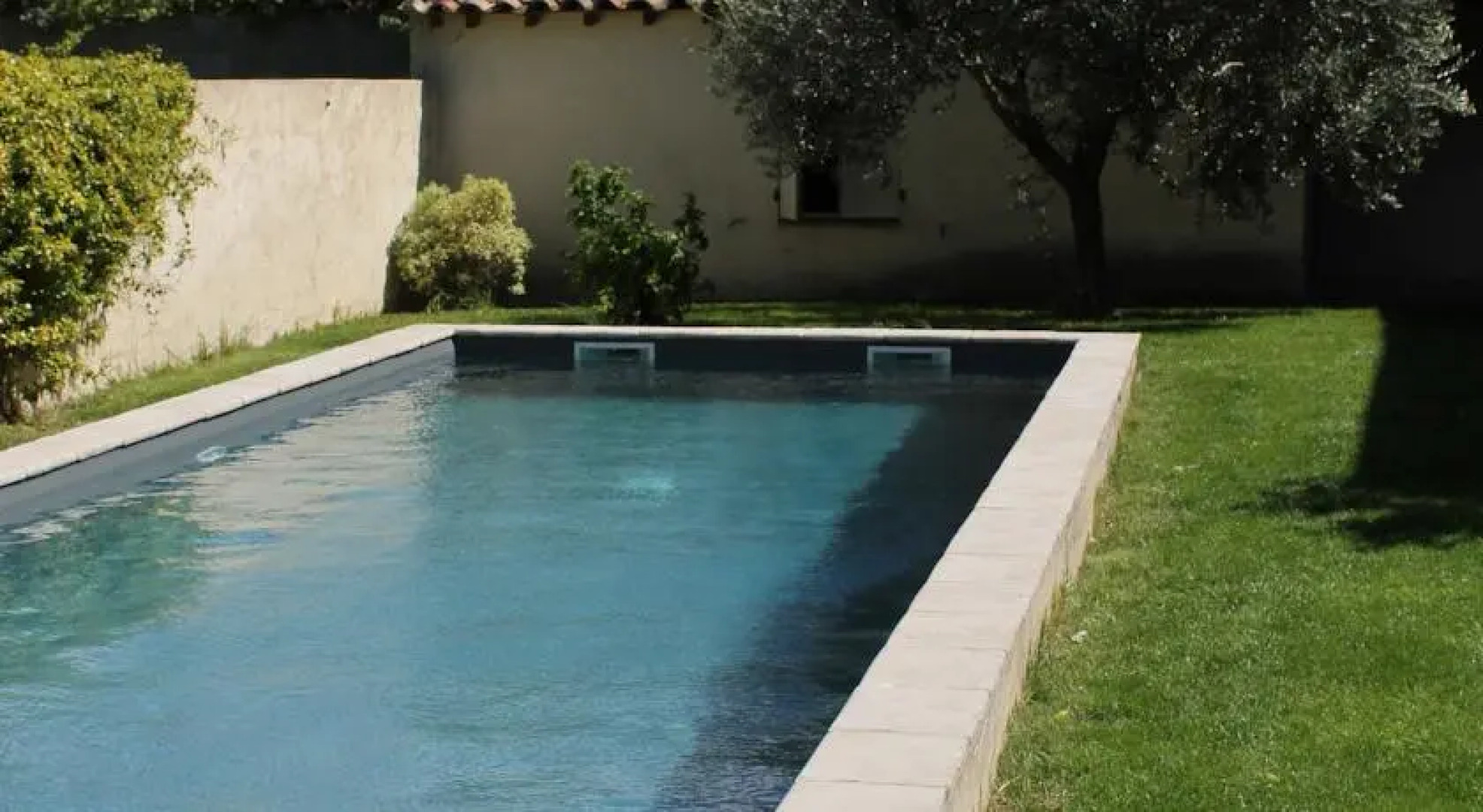 Lautre côté du lavoir