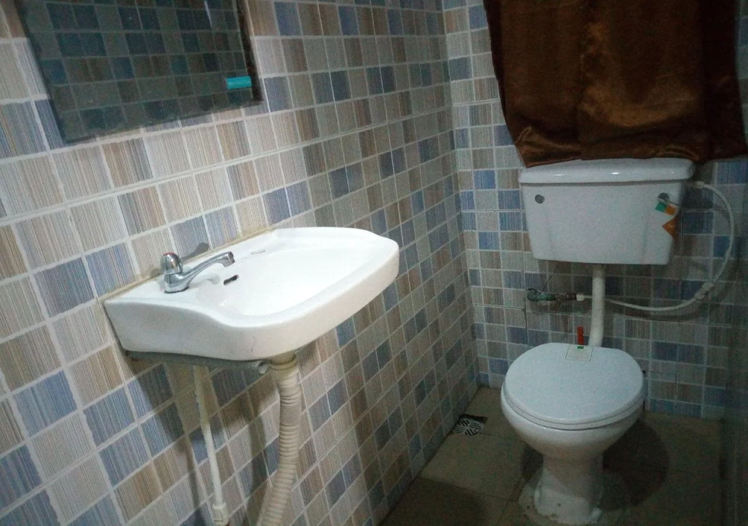 No 19 Hotel and Lounge