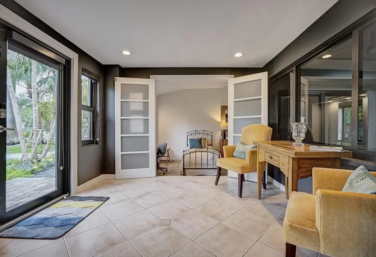 Fantastic 3 Bedroom Heated Salt Pool Home 3 Blocks From Wilton Drive