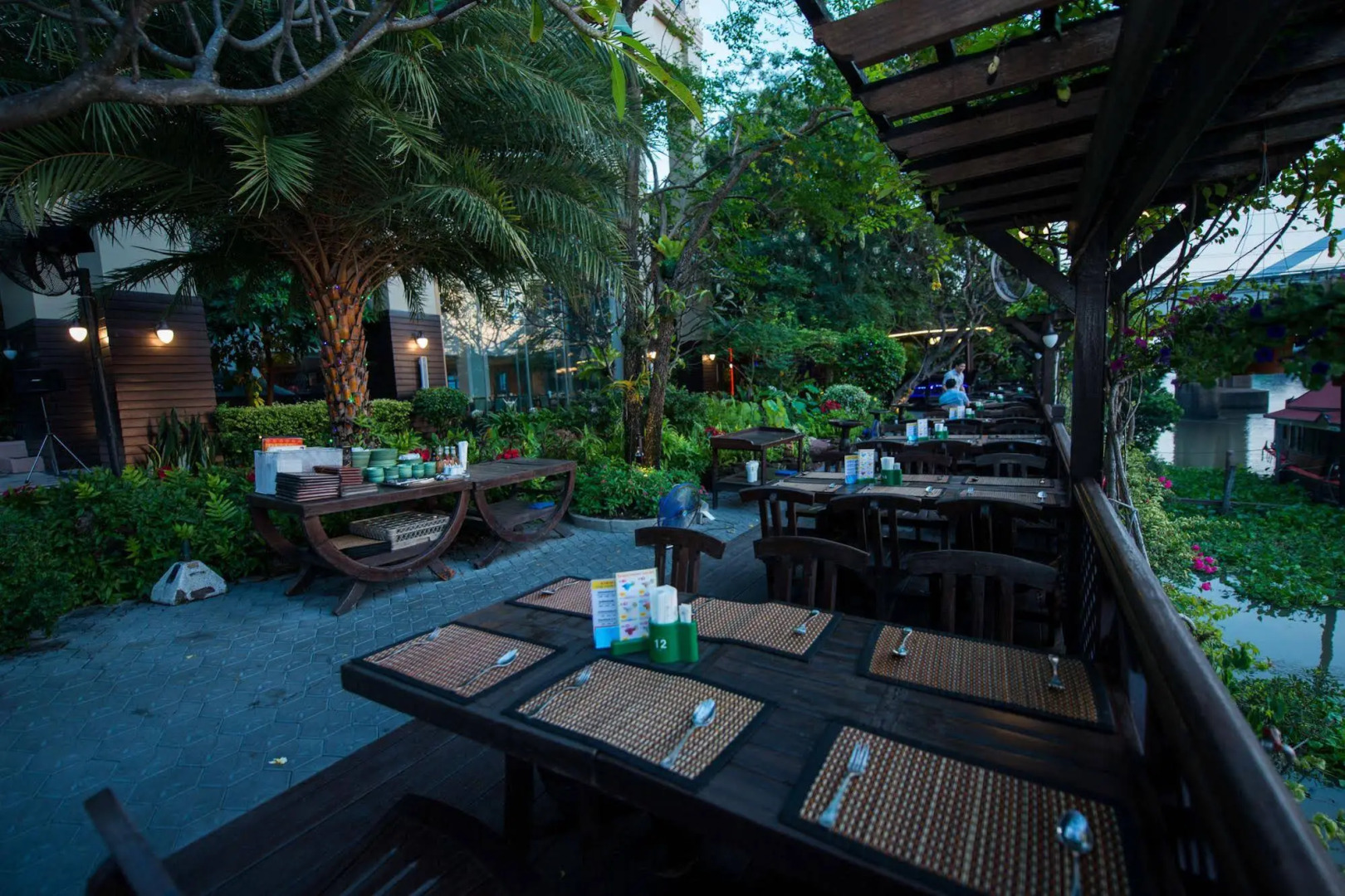 Krungsri River Hotel