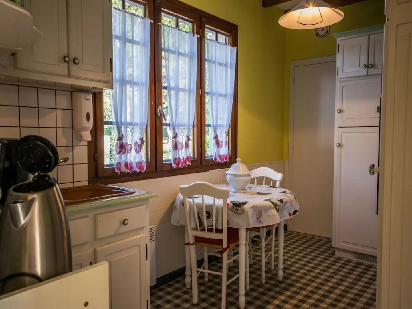 Cozy Holiday Home in Montayral With Swimming Pool