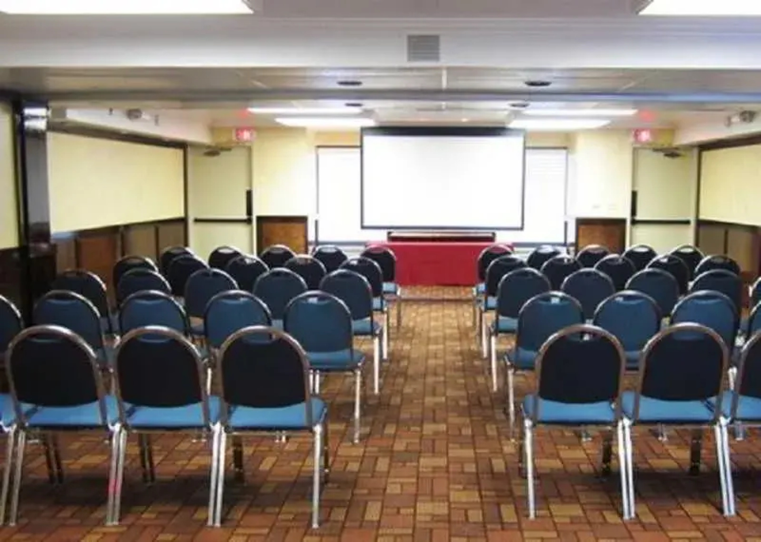 Quality Inn Riverside Near UCR And Downtown