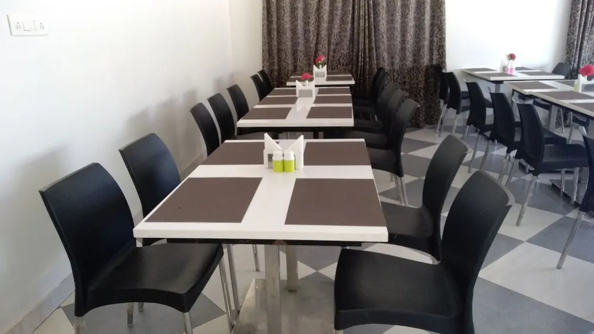 Hotel Pearl Residency