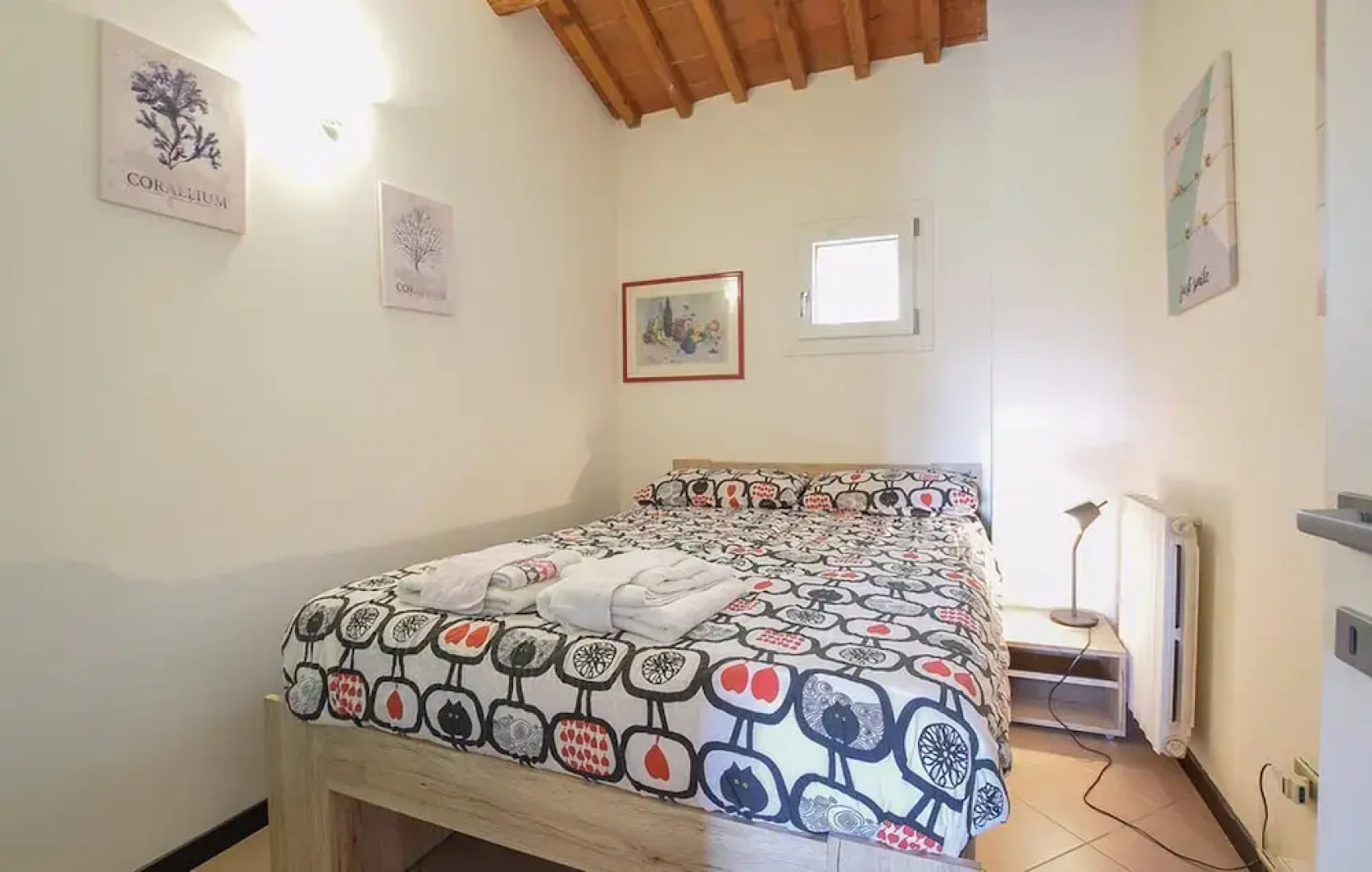 2 Bed-sleeps 6-aircon-town Centre-free Parking