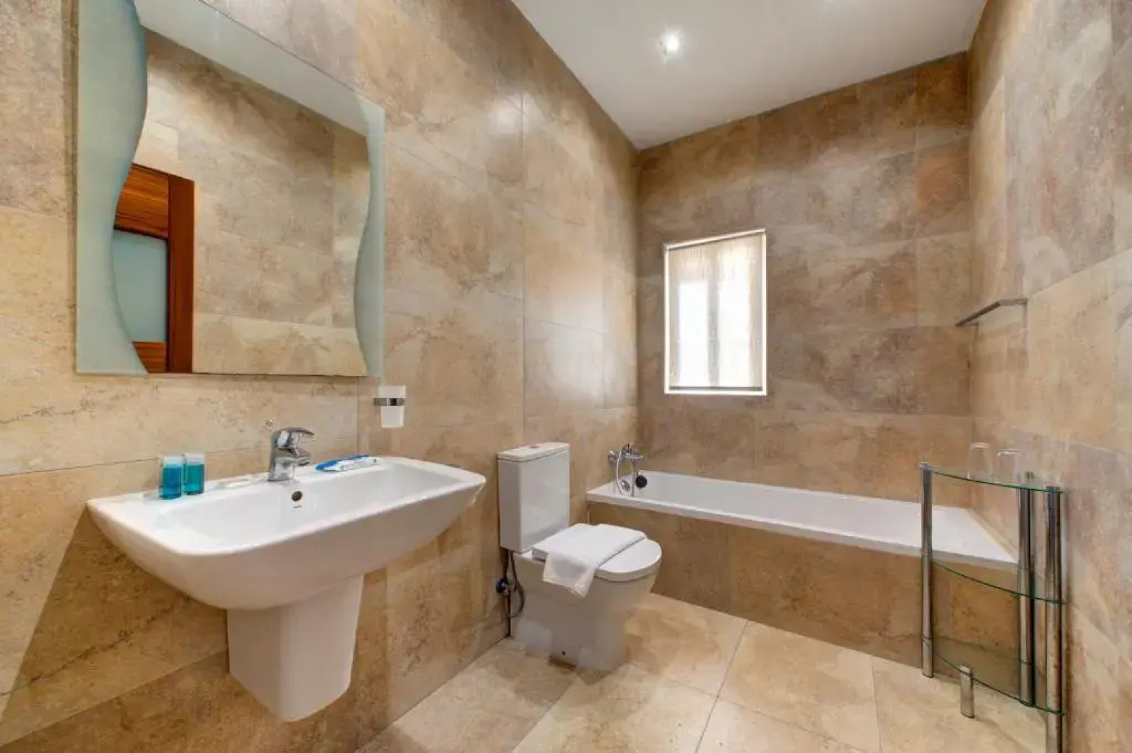 Modern Seaside 2 BR APT w Spectacular Views