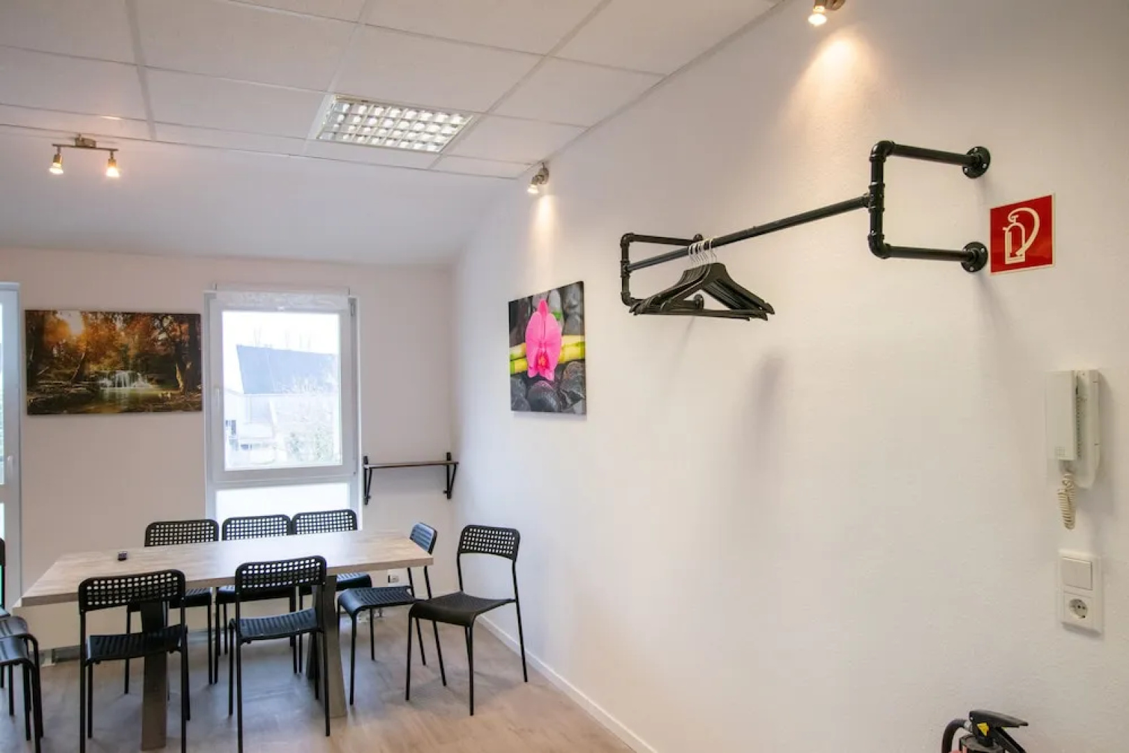 Tolstov-Hotels Airport 3 Room City Apt.