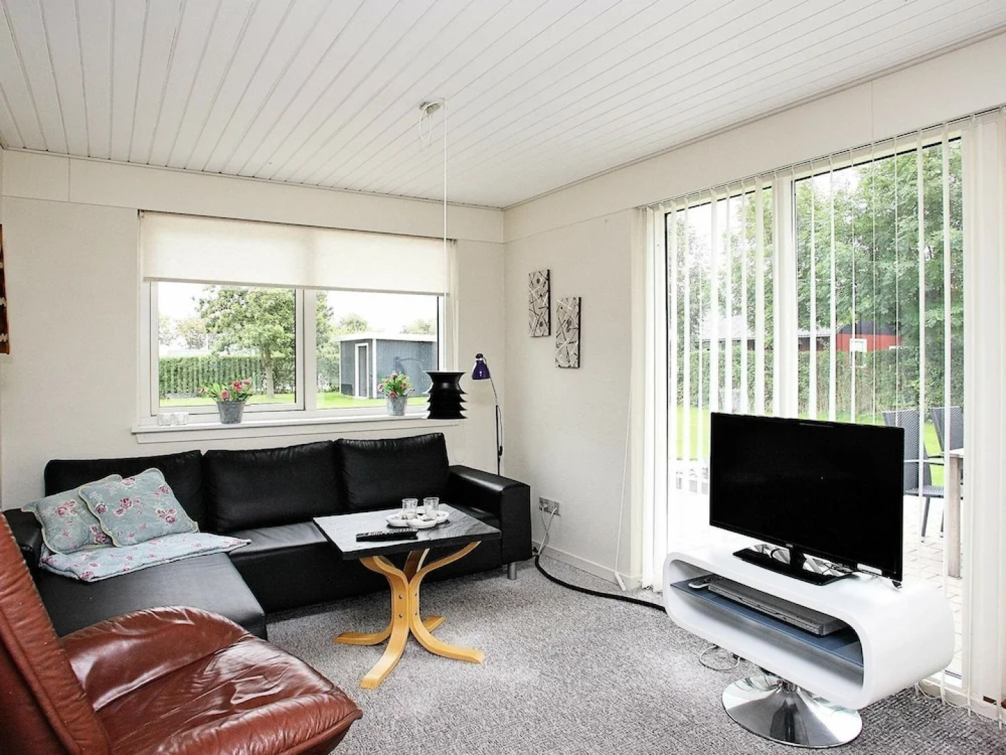 Peaceful Holiday Home in Vinderup With Roofed Terrace