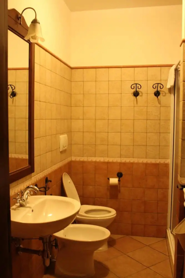 Angelucci Agriturismo con Camere e Agri Camping