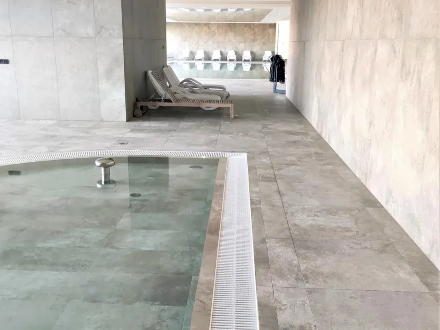 A Comfortable Apartment With a Swimming Pool and Sauna in Dziwnow for 4 People