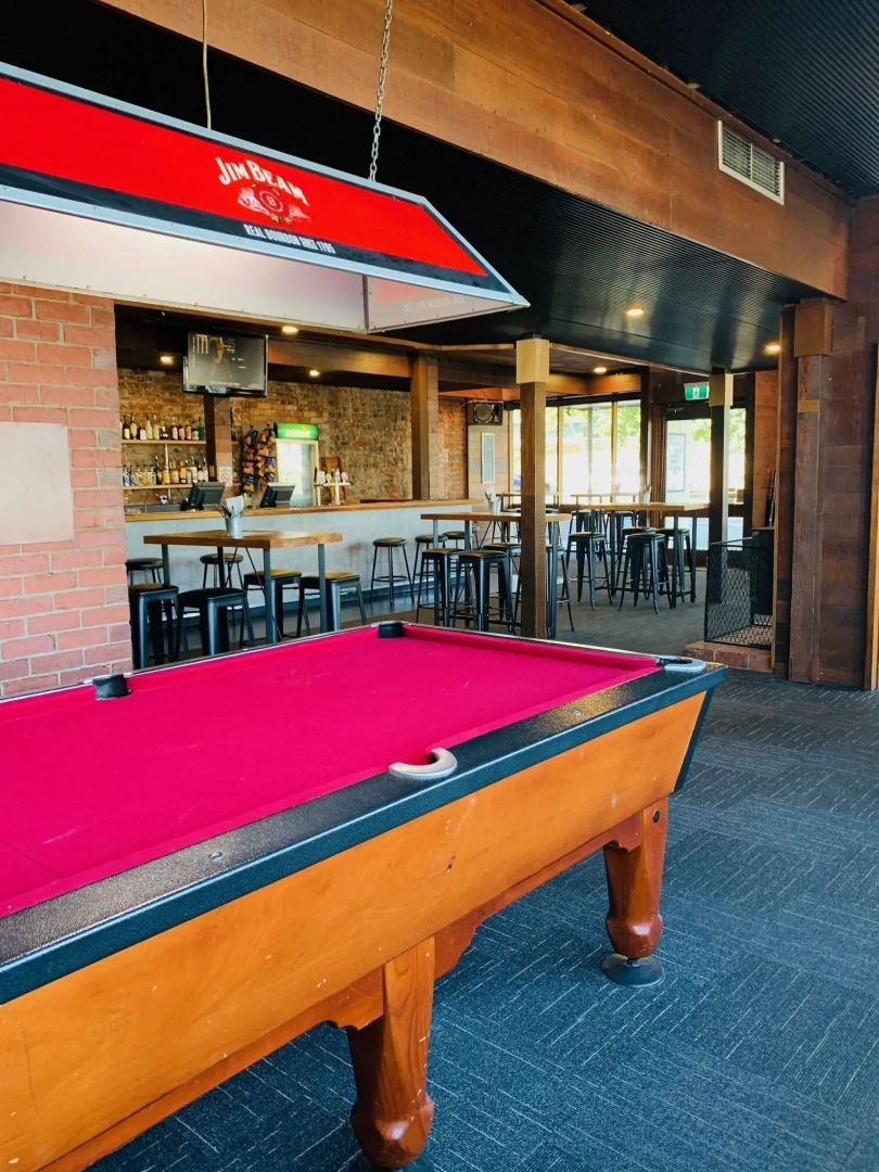 Caledonian Hotel Motel