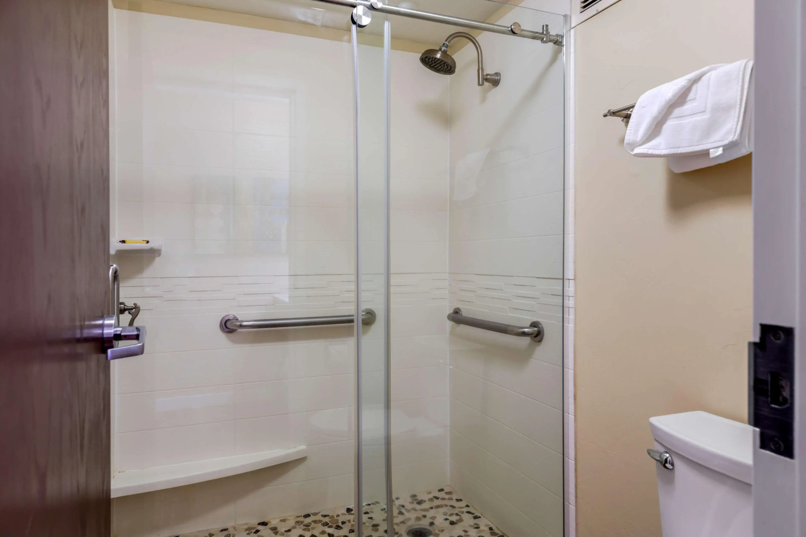 Best Western Plus South Coast Inn