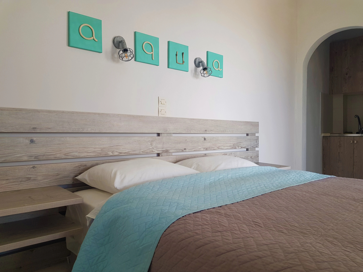 Petros Studios & Suites