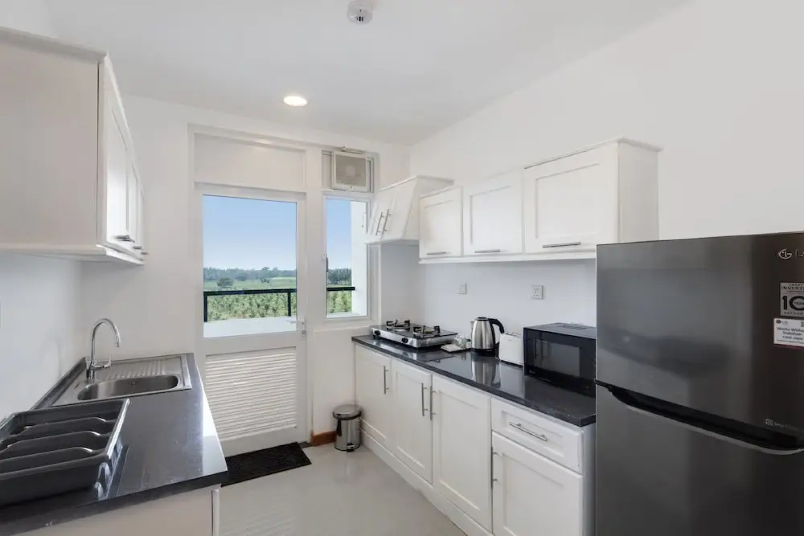 CASAMIA Oceanfront Condo Nilaveli