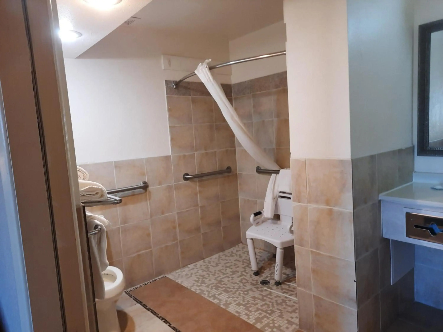 Quality Inn & Suites Grants - I-40