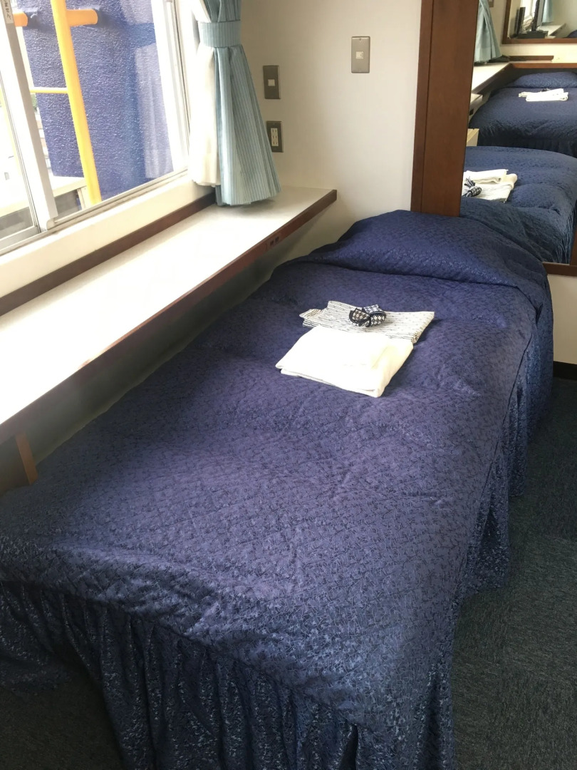 Отель Tokyo Business