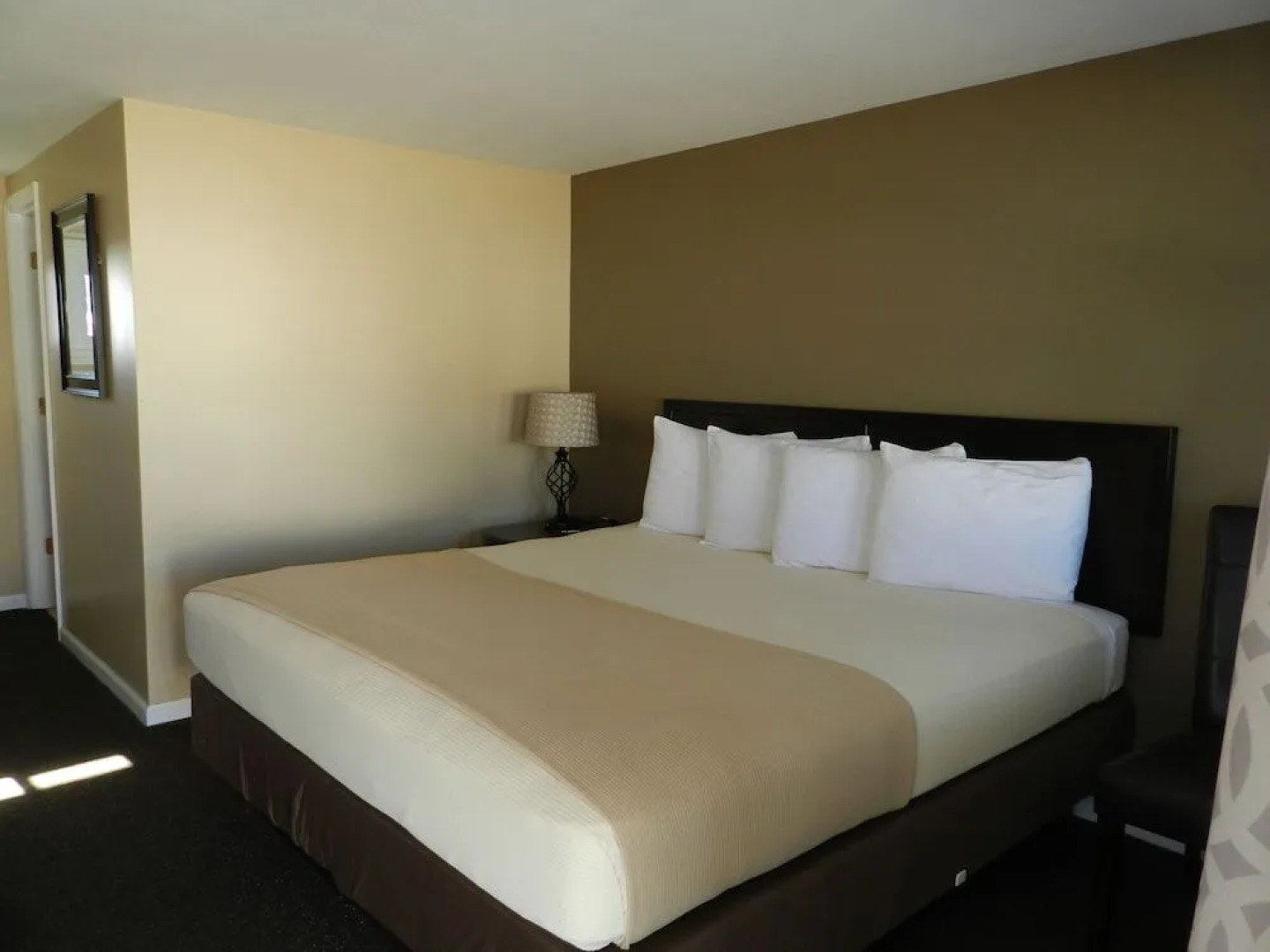 Broadway Court Motel