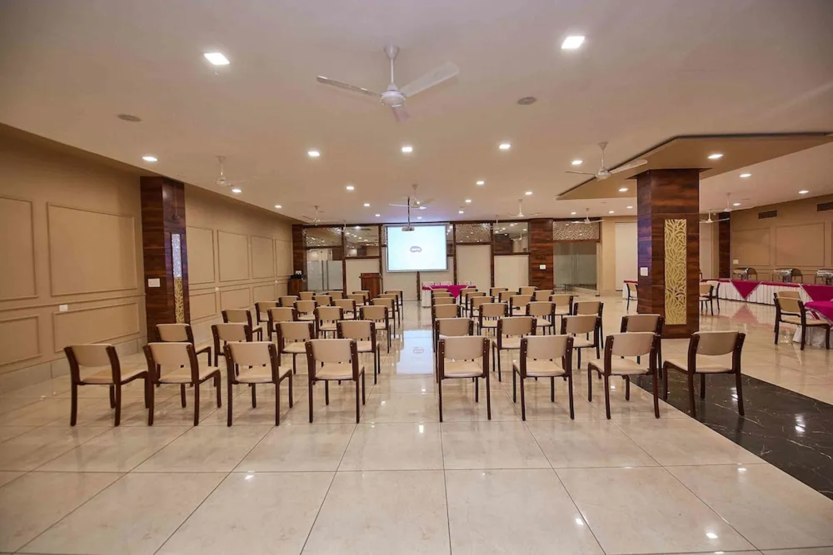 Hotel Highway Prince