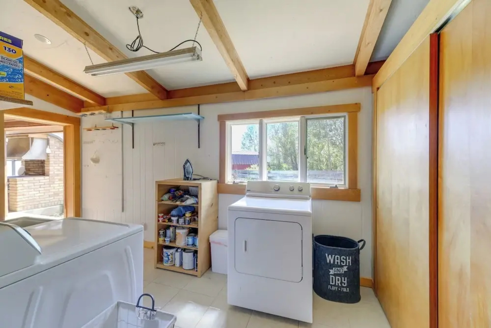 Spacious Pinedale Home w/ Mountain Range View