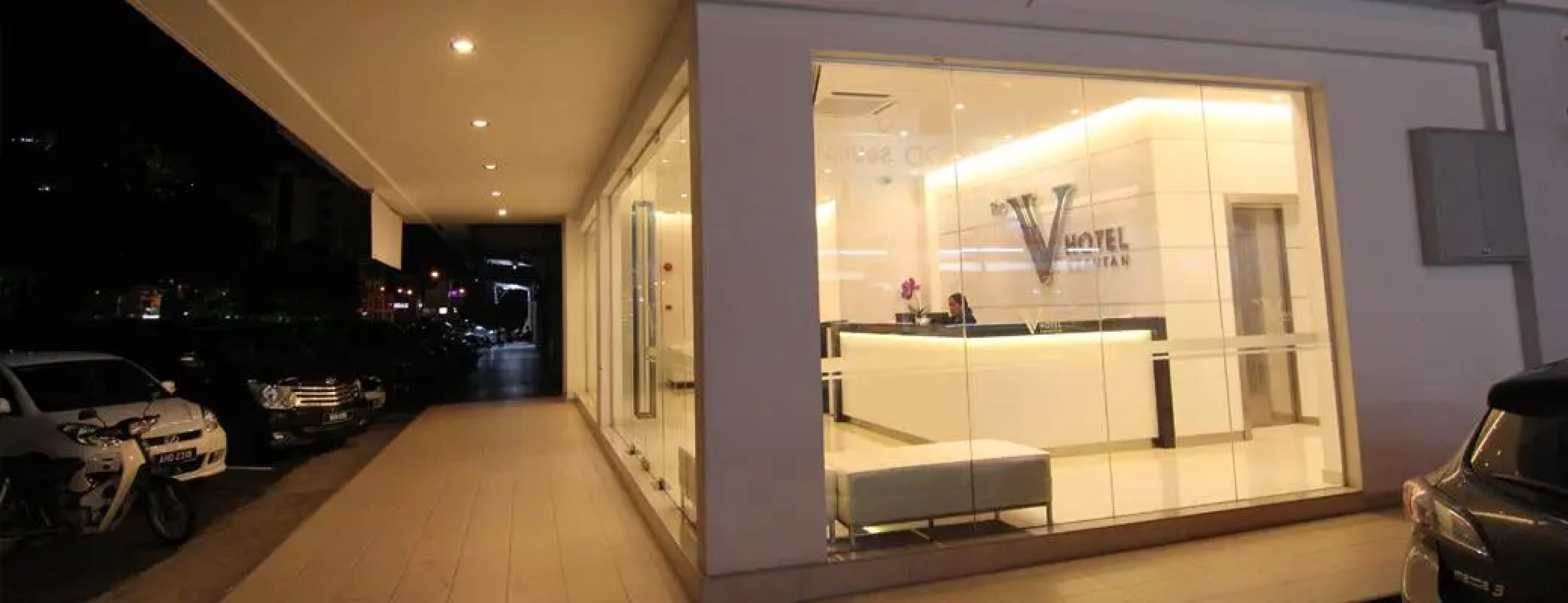 The V Hotel