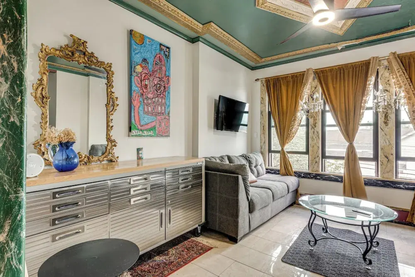 Near Downtown Scranton: Getaway w/ Patio