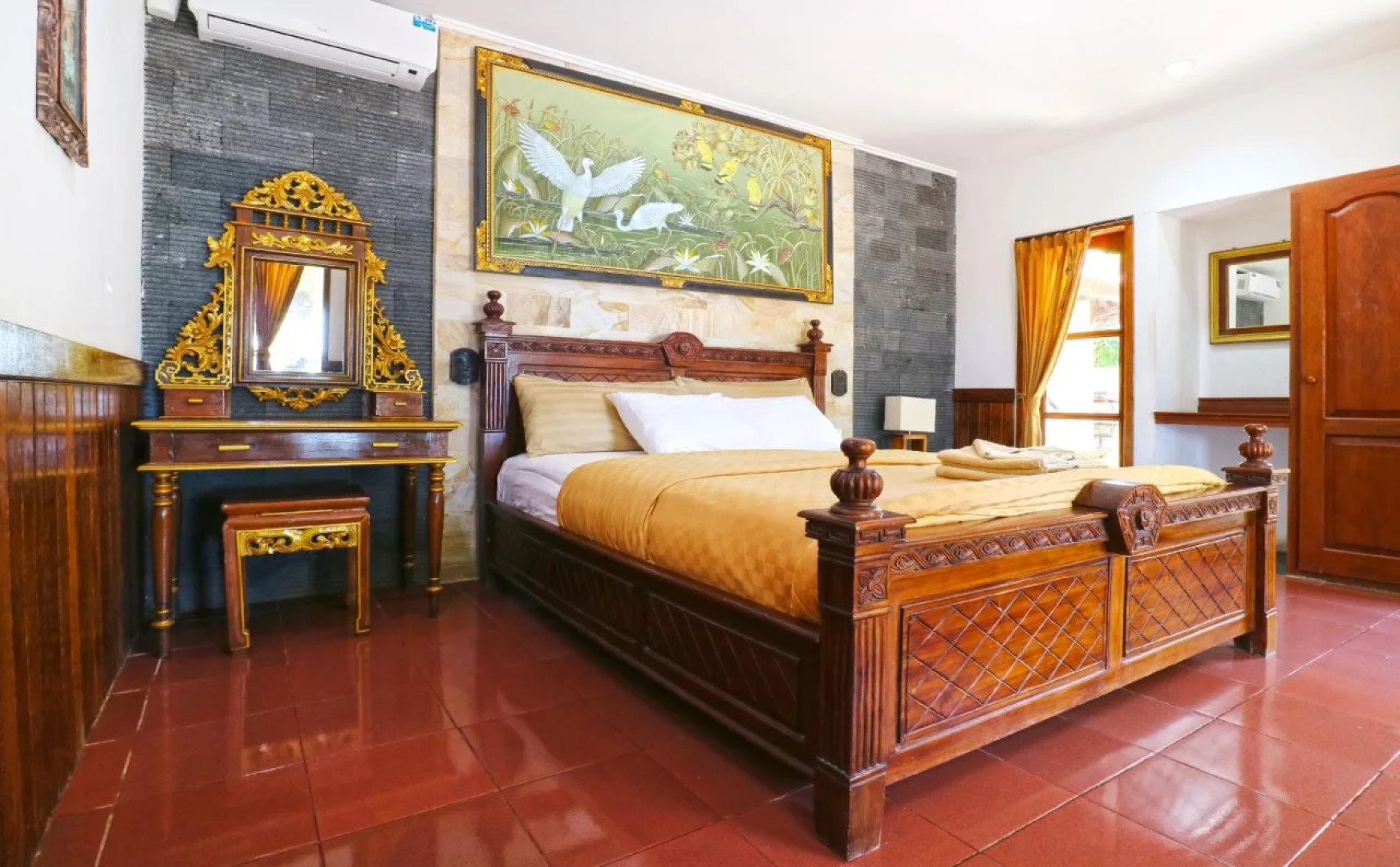 Puri Nusa Beach Hotel