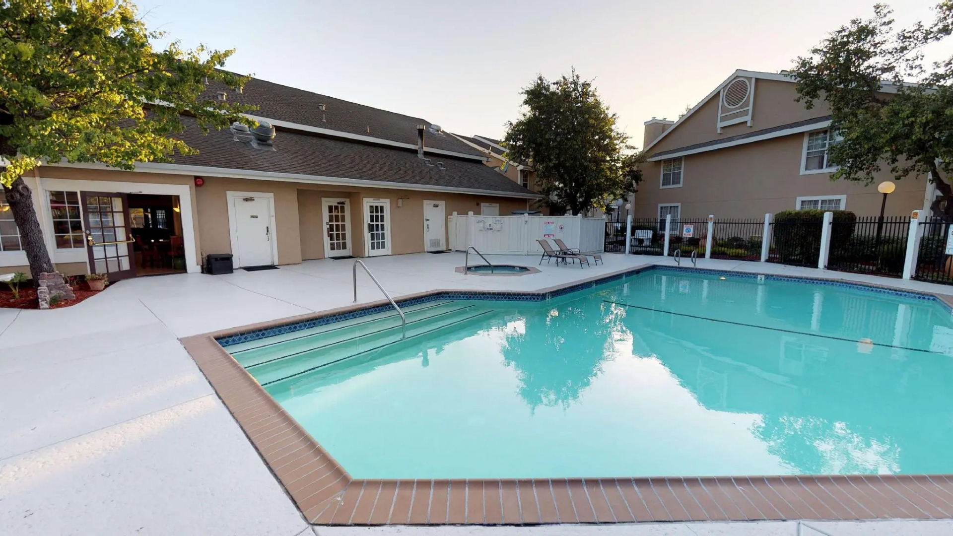 Chase Suite Hotel Newark-Fremont