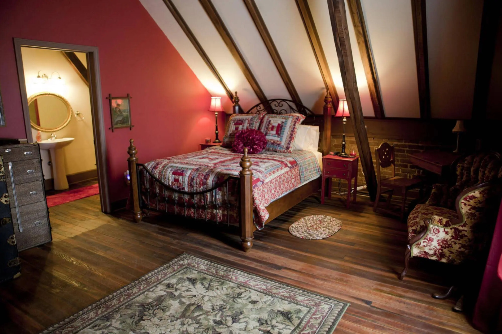 Main Street Bed & Breakfast Established in 1810