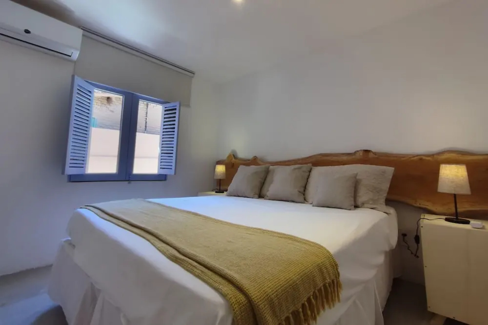 Casa pé na areia com 05 suítes