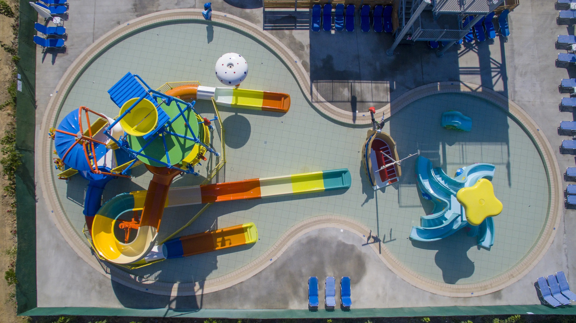 Selini Suites & Waterpark