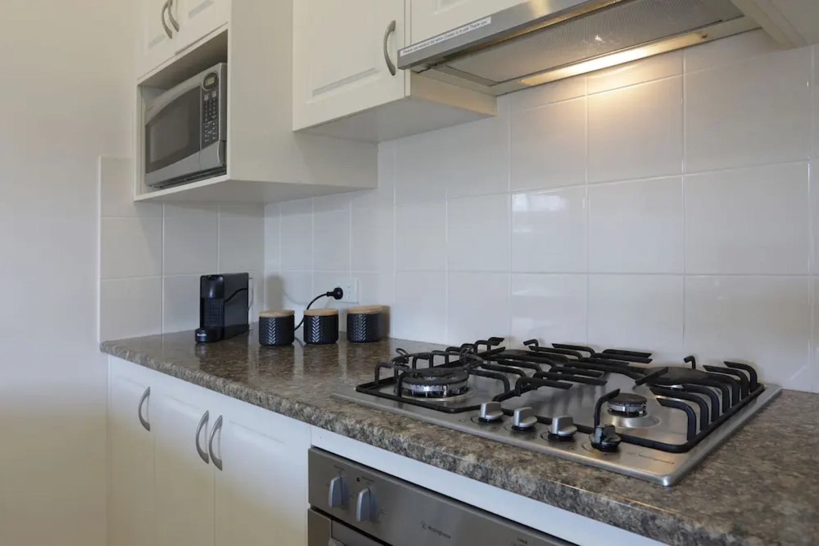 Cadman Motor Inn & Apartments